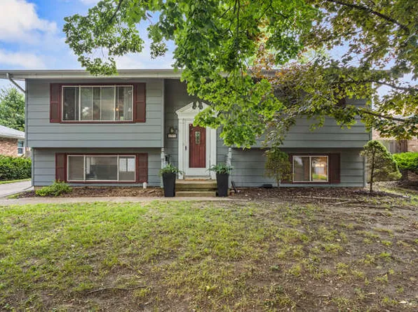 1709 Briarcliff Dr, Urbana, IL 61802