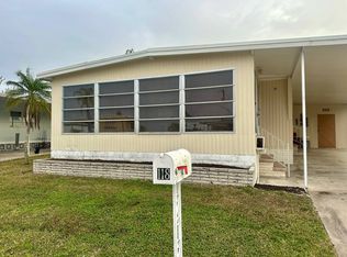 118 5th St E, Nokomis, FL 34275