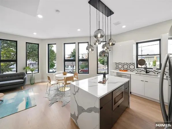 3568 John F Kennedy Blvd #3, Jersey City, NJ 07307