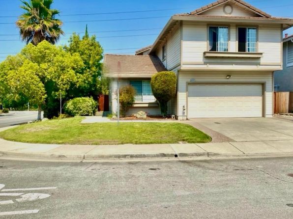 43822 Elimina Ct