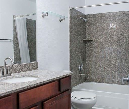 4th image of 4450 Sandy River Dr Unit 92