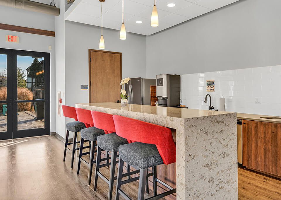 Ponds of Naperville Resident Lounge