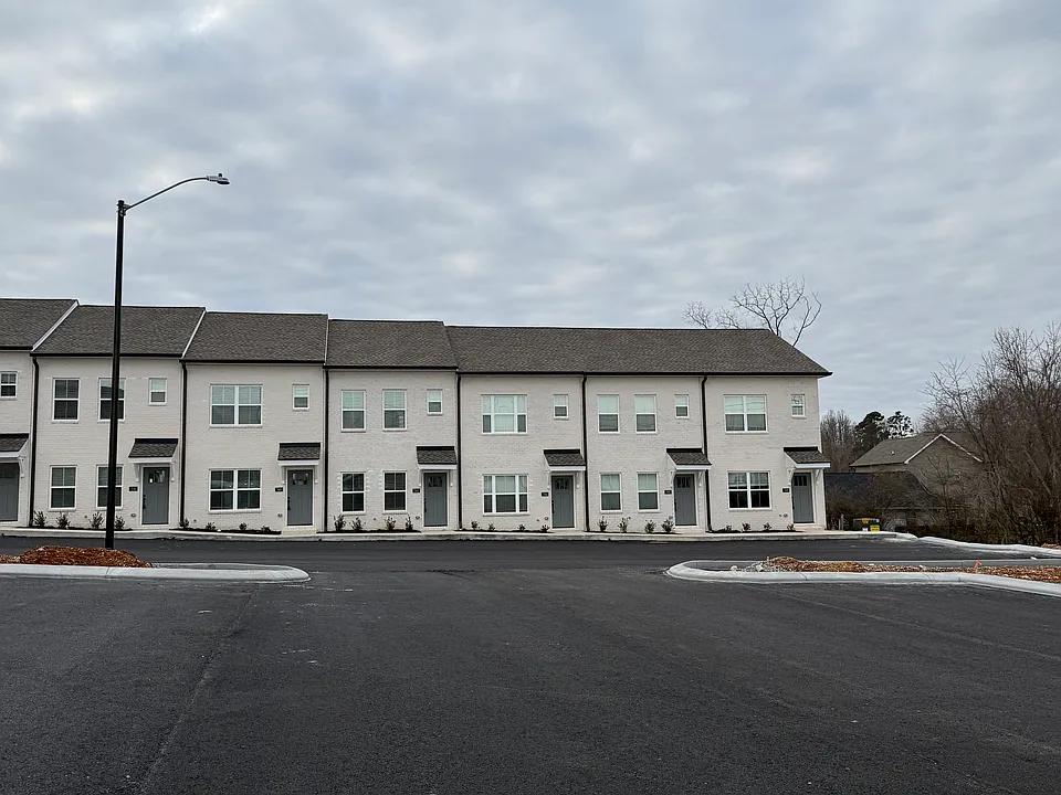 710 Glenview Dr #710
