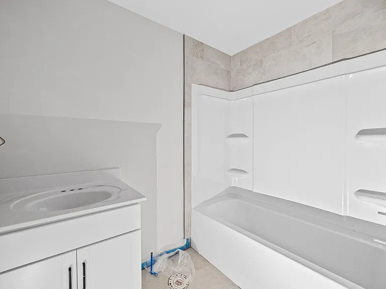 601 Mann Cir #1-5 — Photo 13
