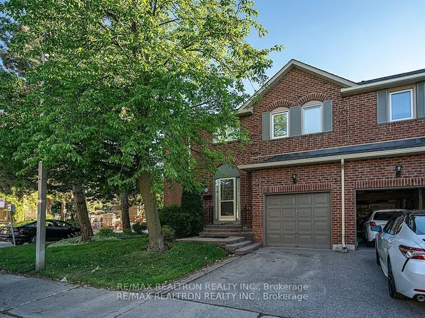 24 Beaumont Pl #61, Vaughan, ON L4J 4X2