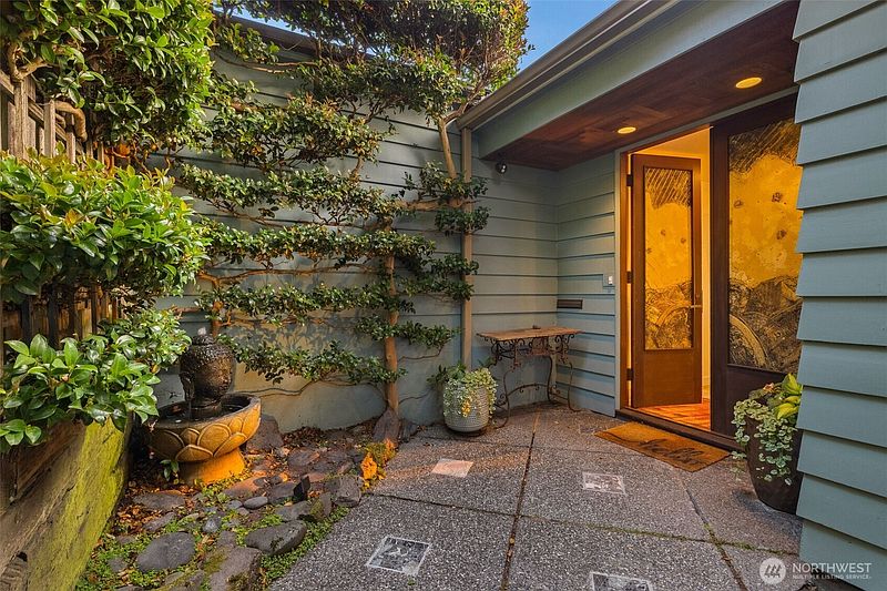 2nd image of 8917 Fauntleroy Way SW