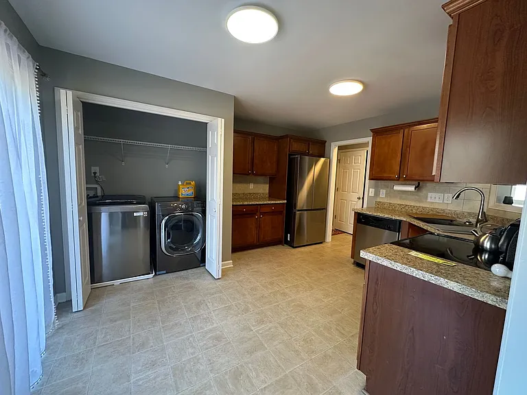66 Great Oak Ct — Photo 11