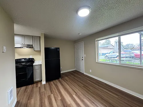 John Mark Apartments Photo 1
