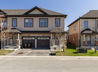 27 Cygnus Cres, Barrie, ON L4M 0K6