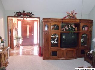 1918 Putter Cir NE, Arab, AL 35016