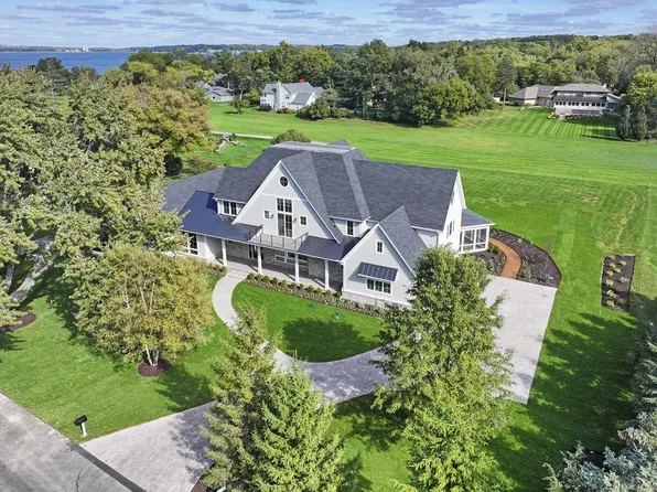 N1802 Wildwood DRIVE, Lake Geneva, WI 53147