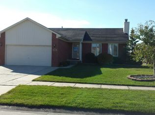 21582 Clifford Dr, Macomb, MI 48044
