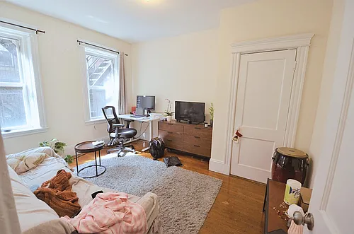 137 Peterborough St #11 Photo 1