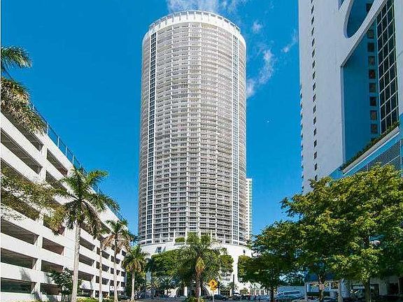 2nd image of 1750 N Bayshore Drive #4315