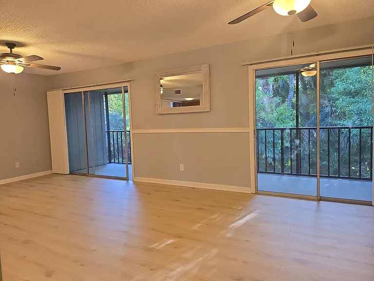 160 Live Oak Woods Ct #4D — Photo 14
