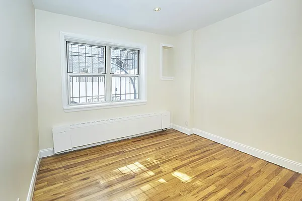 Rented by Fox Residential Group | media 6