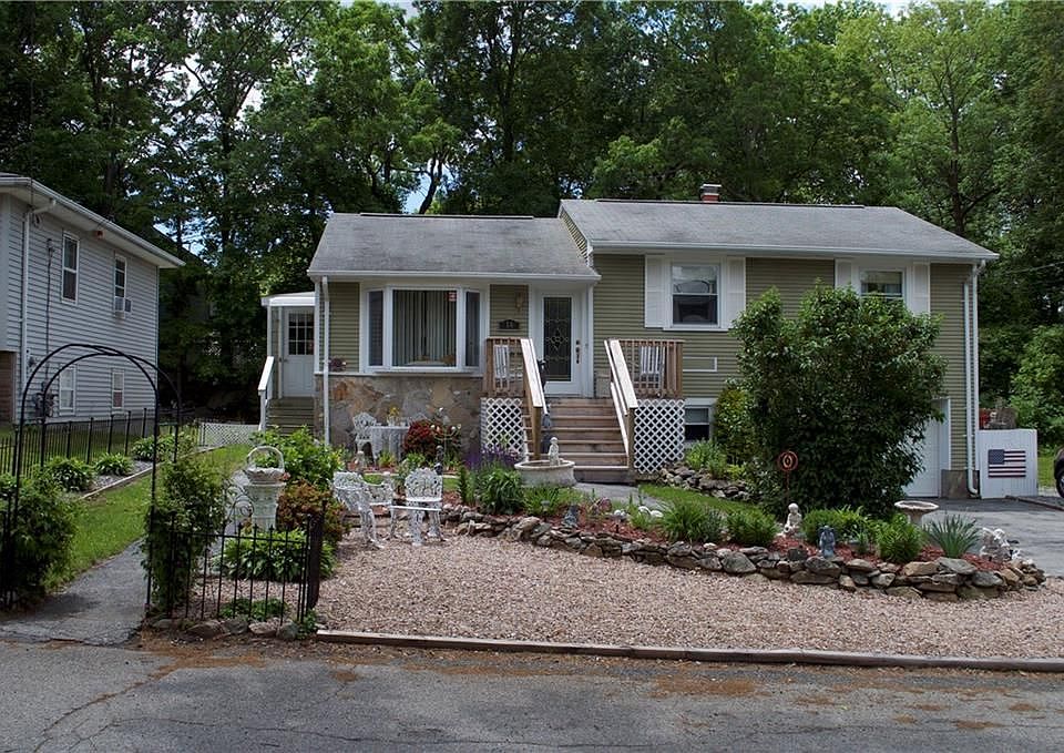 1st image of 16 Atlantic Ave