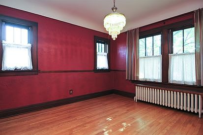 4th image of 333 N Burton Ave