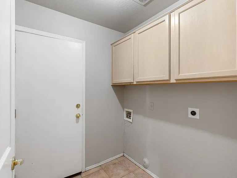 670 E Moon Vista St — Photo 21