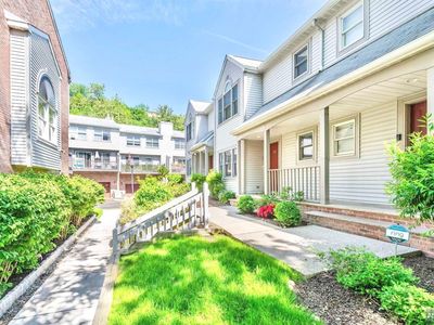 158 Panorama Dr #158, Edgewater, NJ, 07020