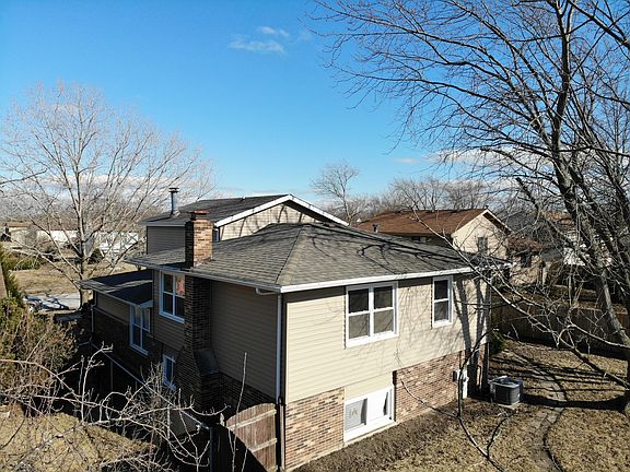 2nd image of 18642 Chestnut Ave