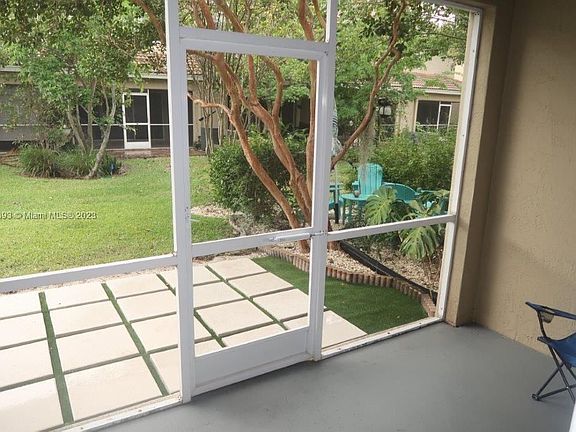 4th image of 350 SW 121st Ter