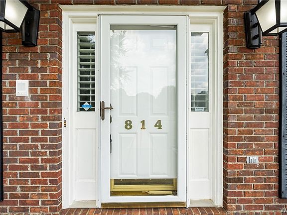 4th image of 814 Amberwood Dr