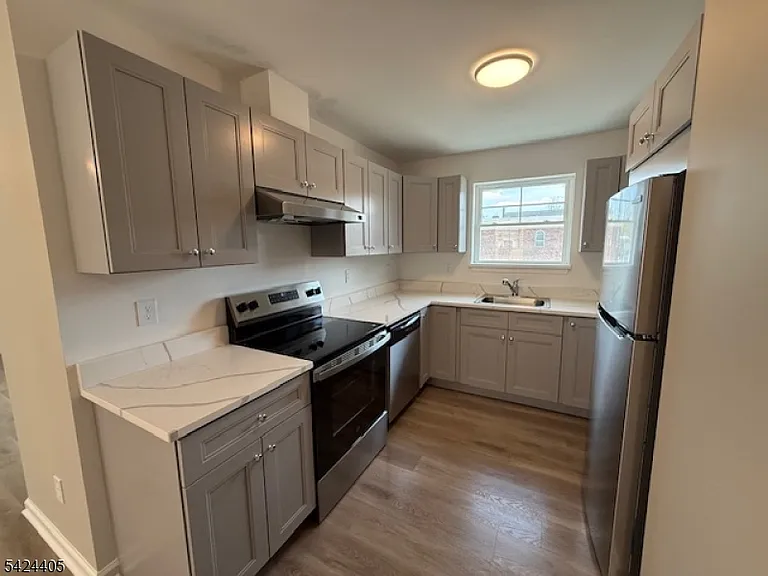 237 Main St — Photo 5