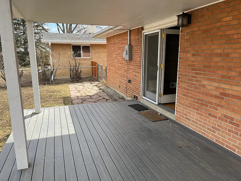 3605 Martin Dr — Photo 38