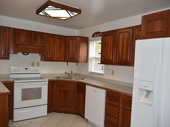 5th image of 813 Little Wekiwa Dr