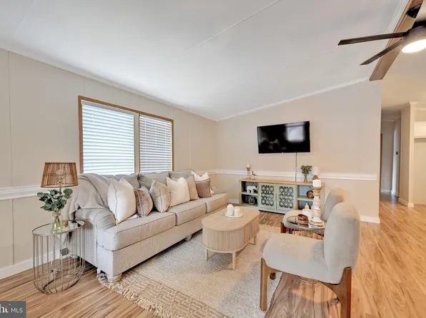 172 Sonnys Ct #B, Lothian, MD 20711