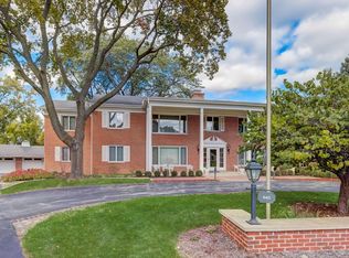 640 Dunleith Circle, Elm Grove, WI 53122