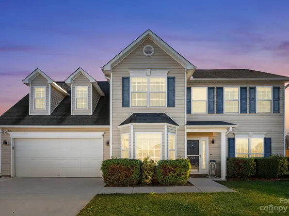 228 Mud Creek Rd, Fletcher, NC 28732