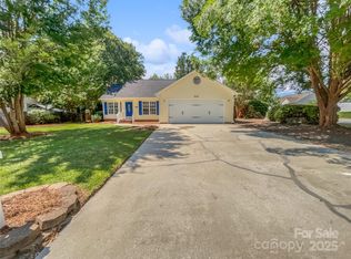 1634 Dawson Ct, Rock Hill, SC 29730