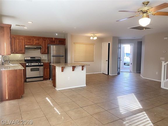 2nd image of 7335 Prussian Green St