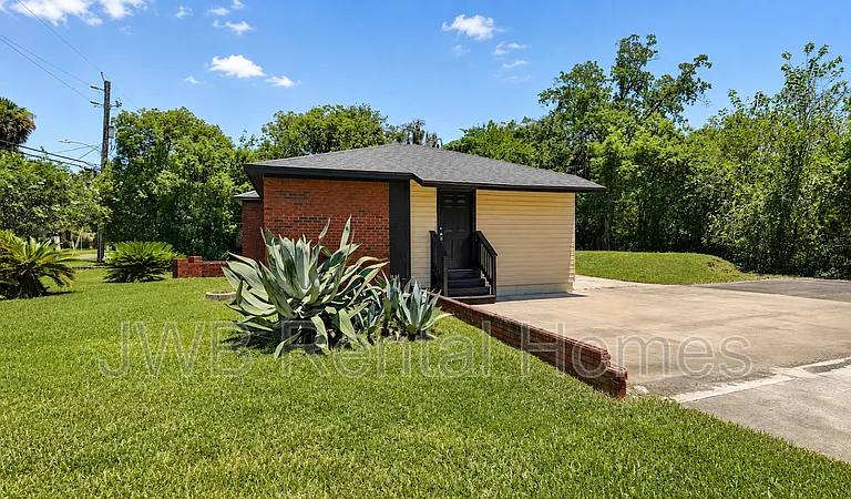 2150 Prospect St — Photo 18