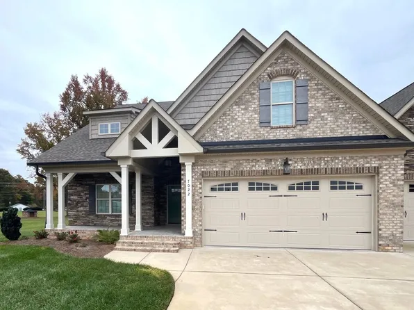 7022 Westfield Village Cir, Summerfield, NC 27358