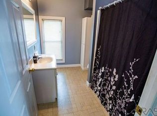 625 S 4th Ave, Sioux Falls, SD 57104