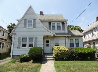 391 Grovers Ave, Bridgeport, CT 06605