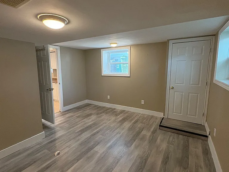 8 Birch Tree Cres — Photo 6