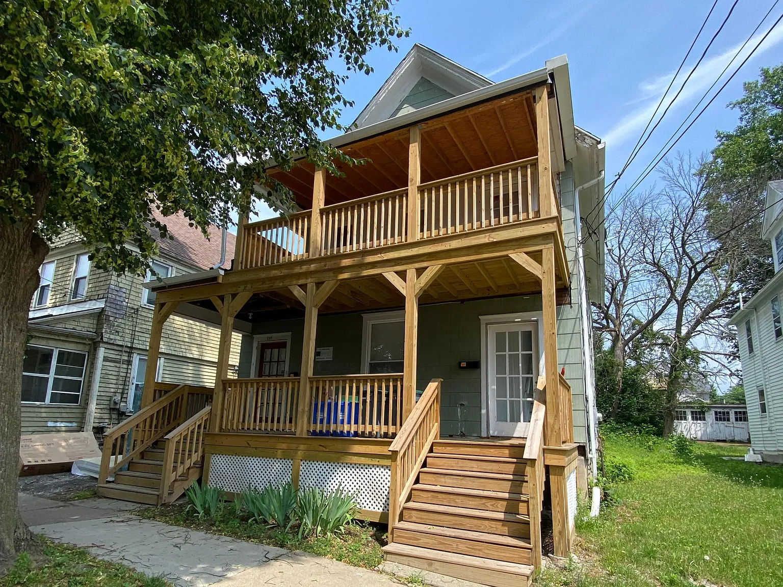 6 bed, 2580 sqft, $4,800 — Photo 1