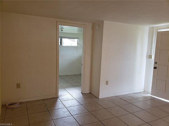 2nd image of 1699 Ixora Dr #4