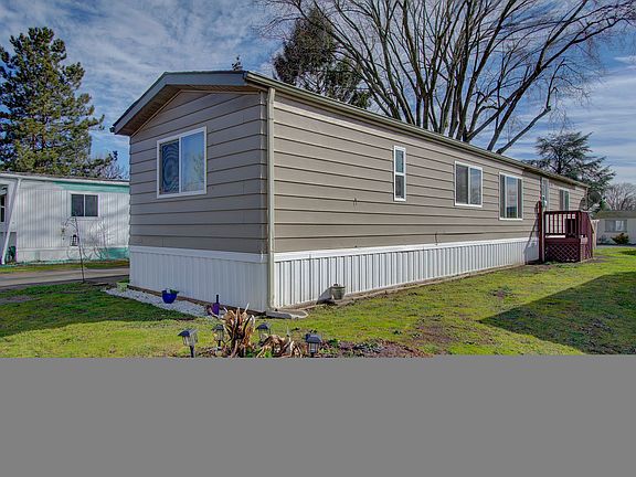 3rd image of 1501 N Hayden Island Dr Unit 107