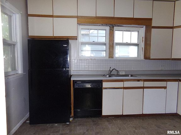 5th image of 224 16th Ave