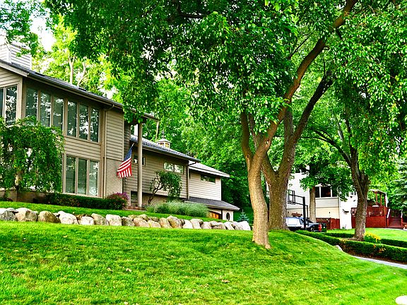 4th image of 2280 Lawndale Ave