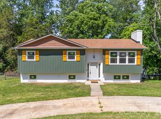 2474 Cedar Valley Dr, Conover, NC 28613