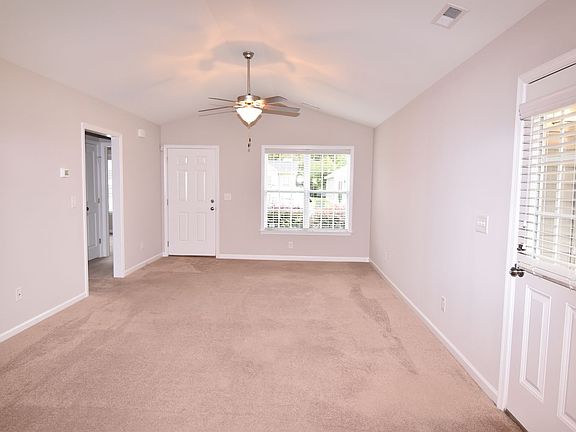 4th image of 1942 Sapphire Rd