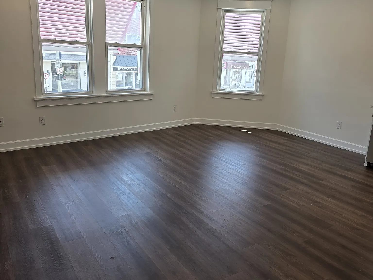 2 bed, 1.5 bath, 900 sqft, $3,000 — Photo 3