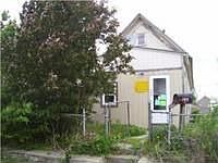 1st image of 1210 Custer Ave