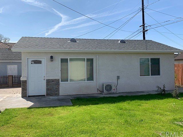 1st image of 5221 Camellia Ave #B